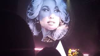Kesha Live ( Old Flames Can't Hold a Candle to You ) Dolly Parton Cover Pittsburgh PA 8-25-2026
