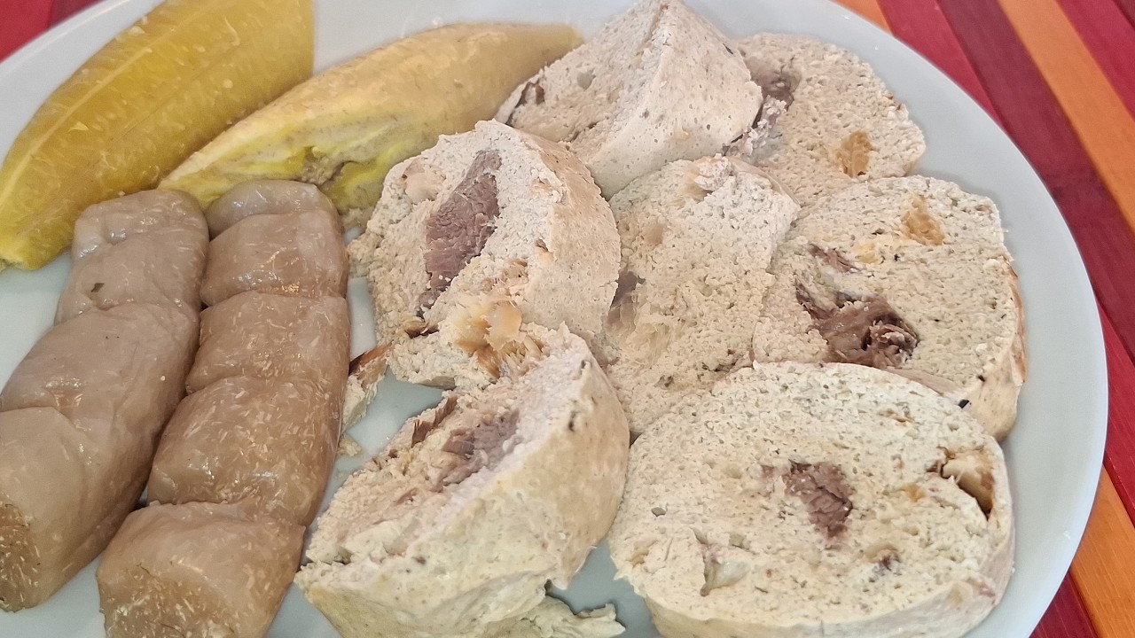 CAMEROONIAN EGUSI PUDDING || LE MET DE PISTACHE #food #delicious #yummy #africa #cameroon 