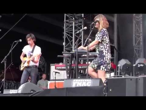 MINA TINDLE - Pas les saisons & The curse