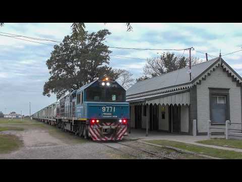 CRRC CDD6A1 9771 con un 9003 por Santiago Temple