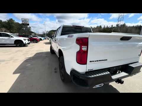 2025 Chevrolet Silverado 1500 Crew Cab Short Box 4-Wheel Drive LT Trail Boss in White for sale at Boyer Chevrolet Buick GMC Bancroft in Bancroft, ON