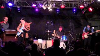 ''ROBERT NIGHTHAWK STOMP'' - RONNIE EARL and The Broadcasters