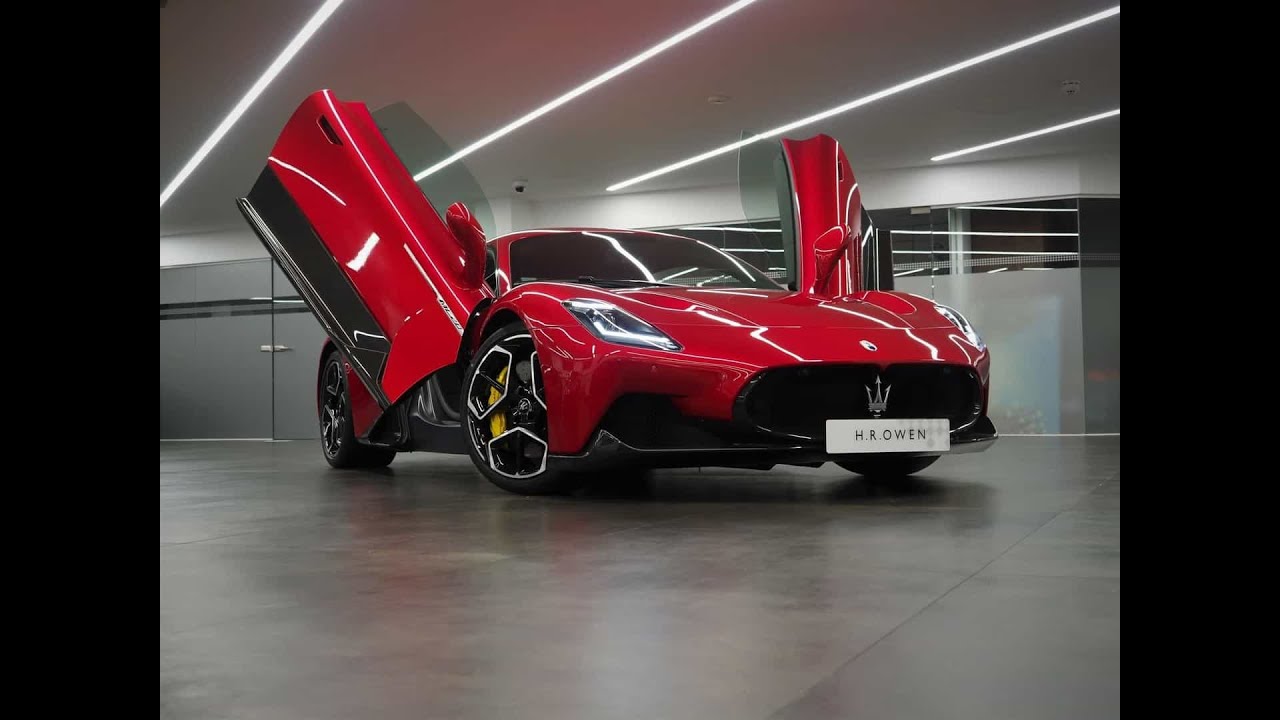 Elegance Meets Power: The Maserati MC20's Thrilling Performance