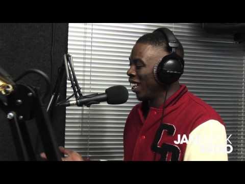 Ayo Beatz Eats Up 'Wretch 32's - Don't Go' || Simply Dubz Show