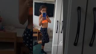 Download lagu #bailesdetiktok #niñas #bailes #dancekids #kidsvideos #shortvideo #youtube #love #montage mp3