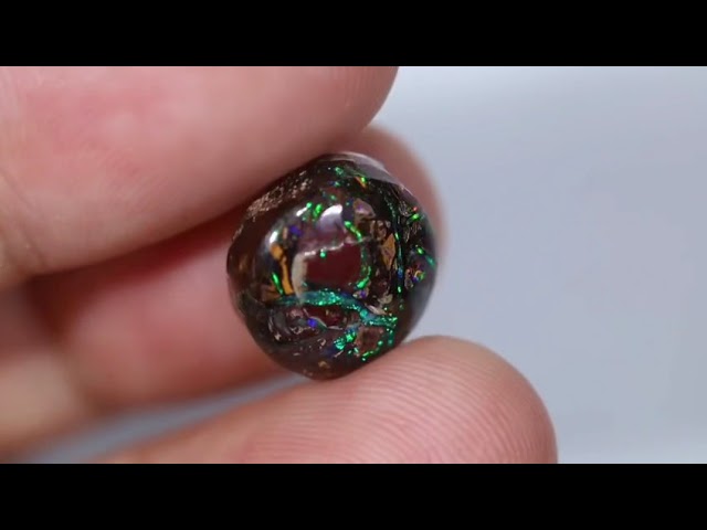 اوبال حجري أسترالي طبيعي (غير معالج) 7.87 قيراط