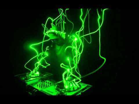 Rene Rodrigezz & PH Electro vs Martin Garrix & Jay Hardway - Born 2 be a Wizard (Zebpet Mashup)