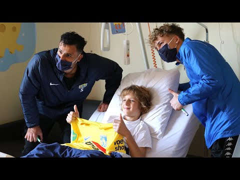 Spelers Westerlo brengen bezoek aan Geelse kinderafdeling