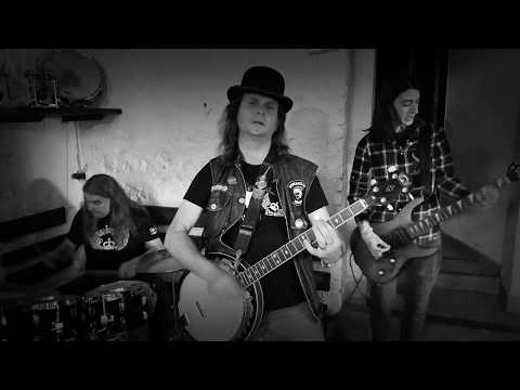 Kronwell - Kronwell - Tajemství dámského kola (official video)