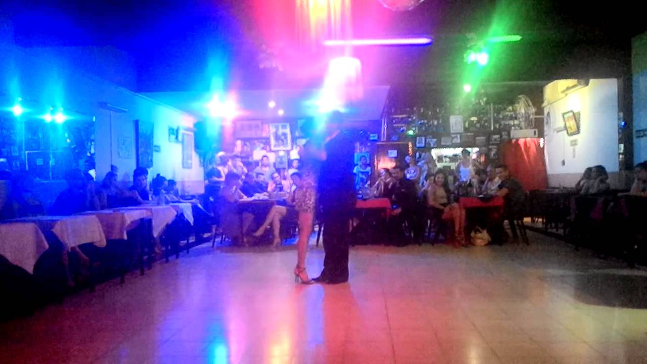 Delia Hou y Christian Sicardi,24/2/16 video II