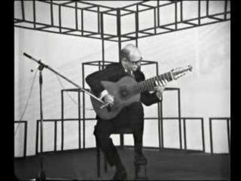 Narciso Yepes plays Bach Prelude