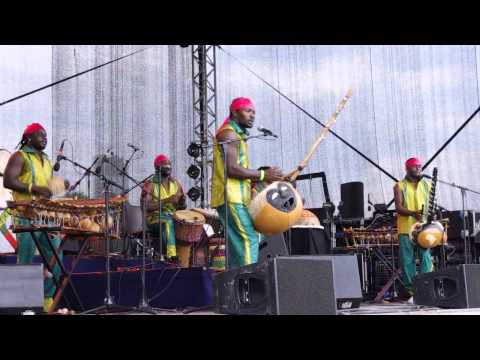 Louis Sanou Les cinq Fre'res - live Afrika Tage 2014