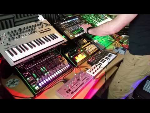 Acid Jam - MAM MB33 Through Roland VT-3 with TB-03, TR8, MX1 and System 1