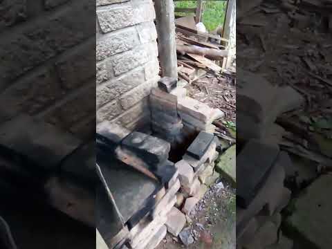 Sabadou, dia de descer a montanha e ir a cidade em Glorinha, e comprar os mantimentos para a semana