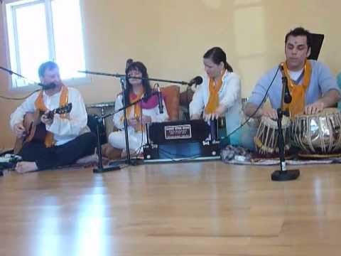 HeHe Govinda Ravi & the Solar Dynasty Band Braj Mandir Holi Festival