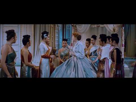The King and I (1956) - Anna's arrival dress