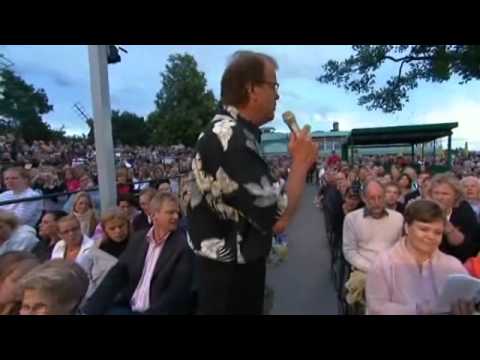 Lars Berghagen - En Kväll I Juni (Live Allsång På Skansen 2007)