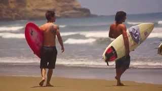 preview picture of video 'Surfing in Ayampe'