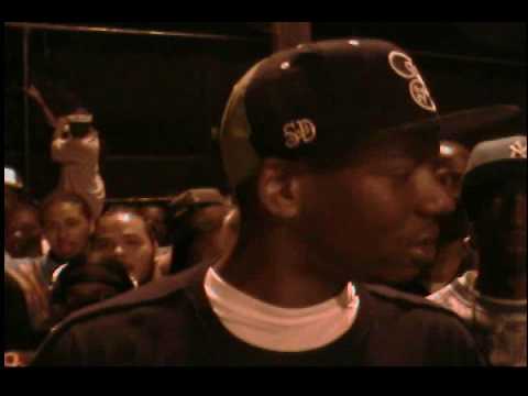 Ill Flow -VS- D  EastWood