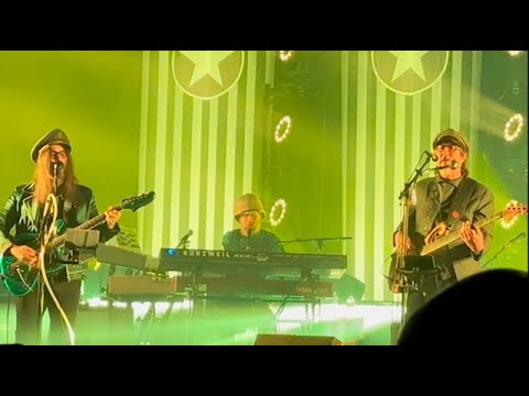 Les Claypool’s Fearless Flying Frog Brigade - Dogs (Pink Floyd) - The Fillmore Philadelphia (4K)