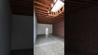 740 E  3rd St Walk in