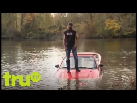 Lizard Lick Towing - Man Drives Car Into Lake to Avoid Repo