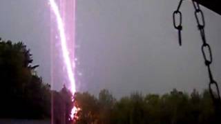 preview picture of video 'extreme close lightning strike june 1st 2011.mpg'