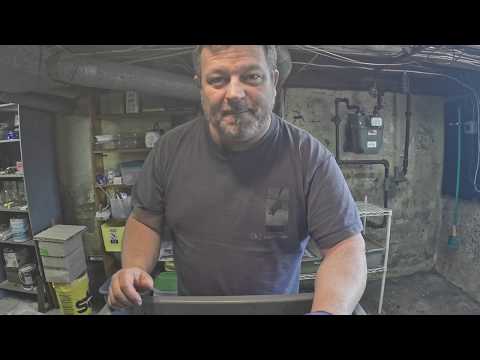 Incredible worm populations in my very active bins - vermicomposting