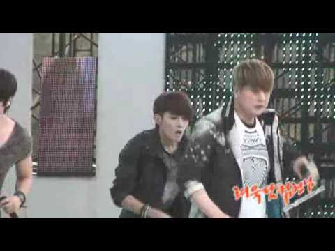 [Hyungnim cam] 100519 3D concert - Ryeowook @ Super Junior's Bonamana - Close-up ver