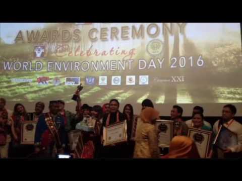 NENG OSHIN DIDAULAT SEBAGAI DUTA IHEBAT INTERNATIONAL 2016 - DISAKSIKAN OLEH 20 NEGARA SAHABAT