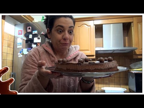 Το απόλυτο σοκολατένιο Τσιζκέικ (cheesecake) με πραλίνα | Fotini's Beauty Corner