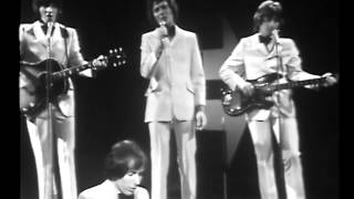 BANDSTAND LIVE IN AUSTRALIA HOLLIES AND HERMAN&#39;S HERMITS 1969/70 Excerpt