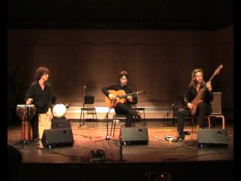 Adrian Elissen Trio, nubes y claros