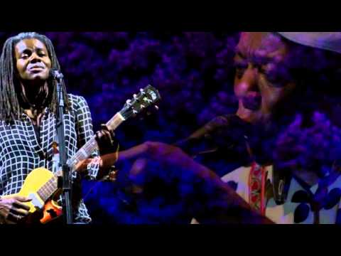 Buddy Guy and Tracy Chapman - Ain t No Sunshine "Unique cover"