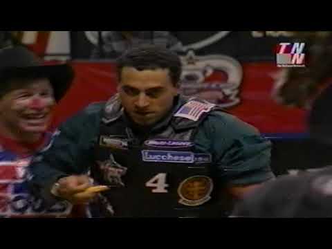 Adriano Moraes vs Cowboy Fever - 01 PBR Finals (87.5 pts)