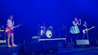 Alien She / No Backrub by Bikini Kill (Live in Toronto)