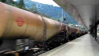 preview picture of video 'ÖBB freight train pass Landeck'