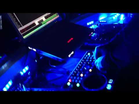 DJ Darren P @ Queens Nightclub Ennis 28th May 2011