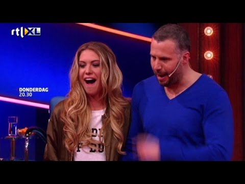 Bevalling in het vliegtuig? - DE GROTE IMPROVISATIESHOW