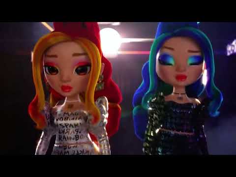 Could the Devious twins get any hotter?? 🧡💙 Tag your favorite Rainbow High character in comments🌈