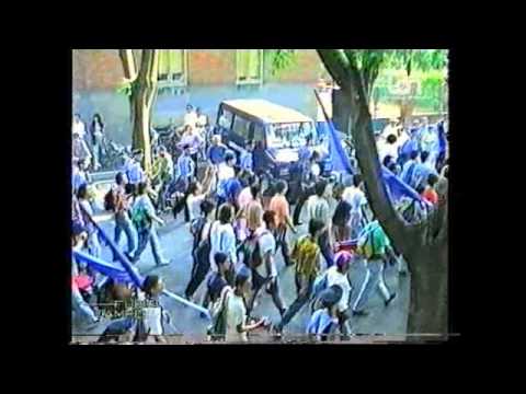 Amarcord - Ultrà Cosenza in corteo a Ferrara