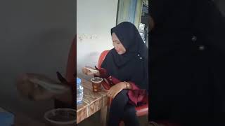 Download lagu STORY WA HALU..LAGI MAKAN BAKSO BARENG CEWEK BUAT MANAS-MANASIN MANTAN mp3