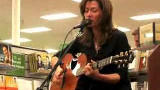 Amy Grant sings &quot;Carry You&quot;