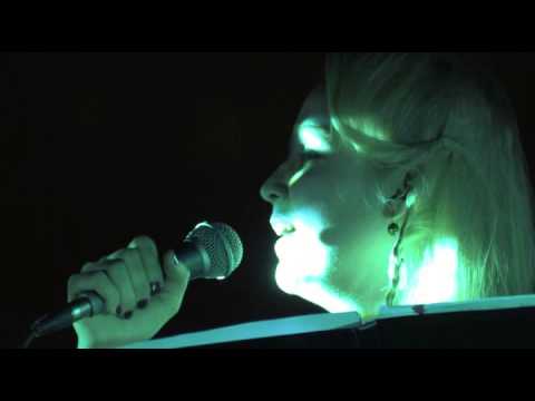 Stina chante Aya Lxir inu de Idir a tigzirt