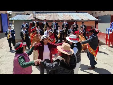Huayno de Carhuamayo - Orquesta Folklorica Melodias del Perú
