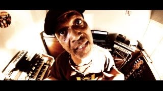 Dreadsquad & U Brown - Hear me now Jah people (OFFICIAL VIDEO)