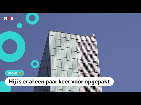 Levensgevaarlijk: Deze man klimt 100 meter omhoog zonder touwen