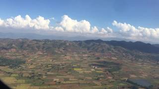 preview picture of video 'Beautiful landscape on landing at Heho Airport via Air KBZ (HEH)'