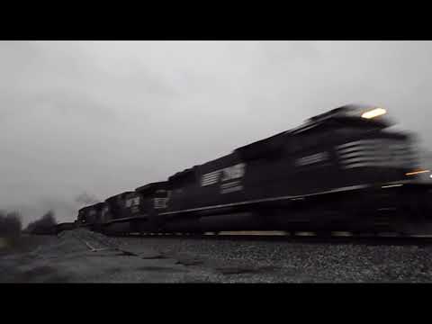 NS 6925 leads NS 174 north into Fort Wayne