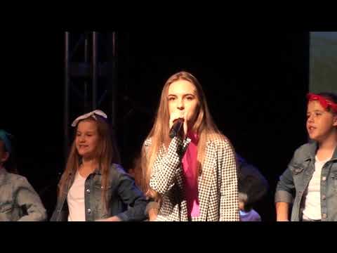 Gabriela Jeleń -  Otwórz się na świat